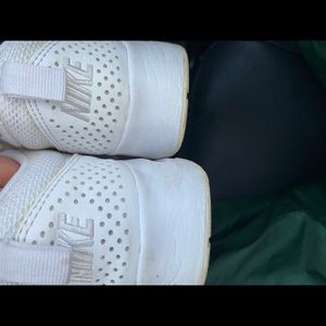 Women’s shoes size 7